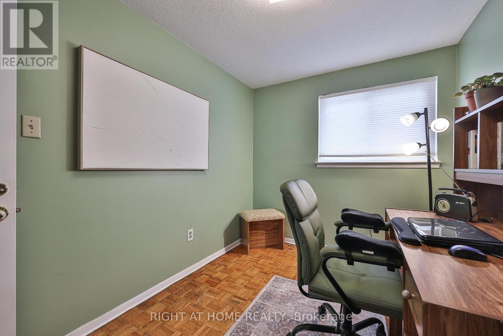 #74 100 DARRAS COURT - 39