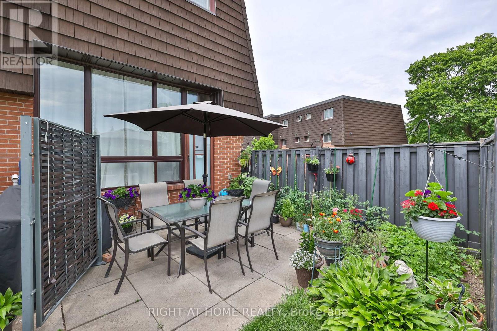 #74 100 DARRAS COURT - 43