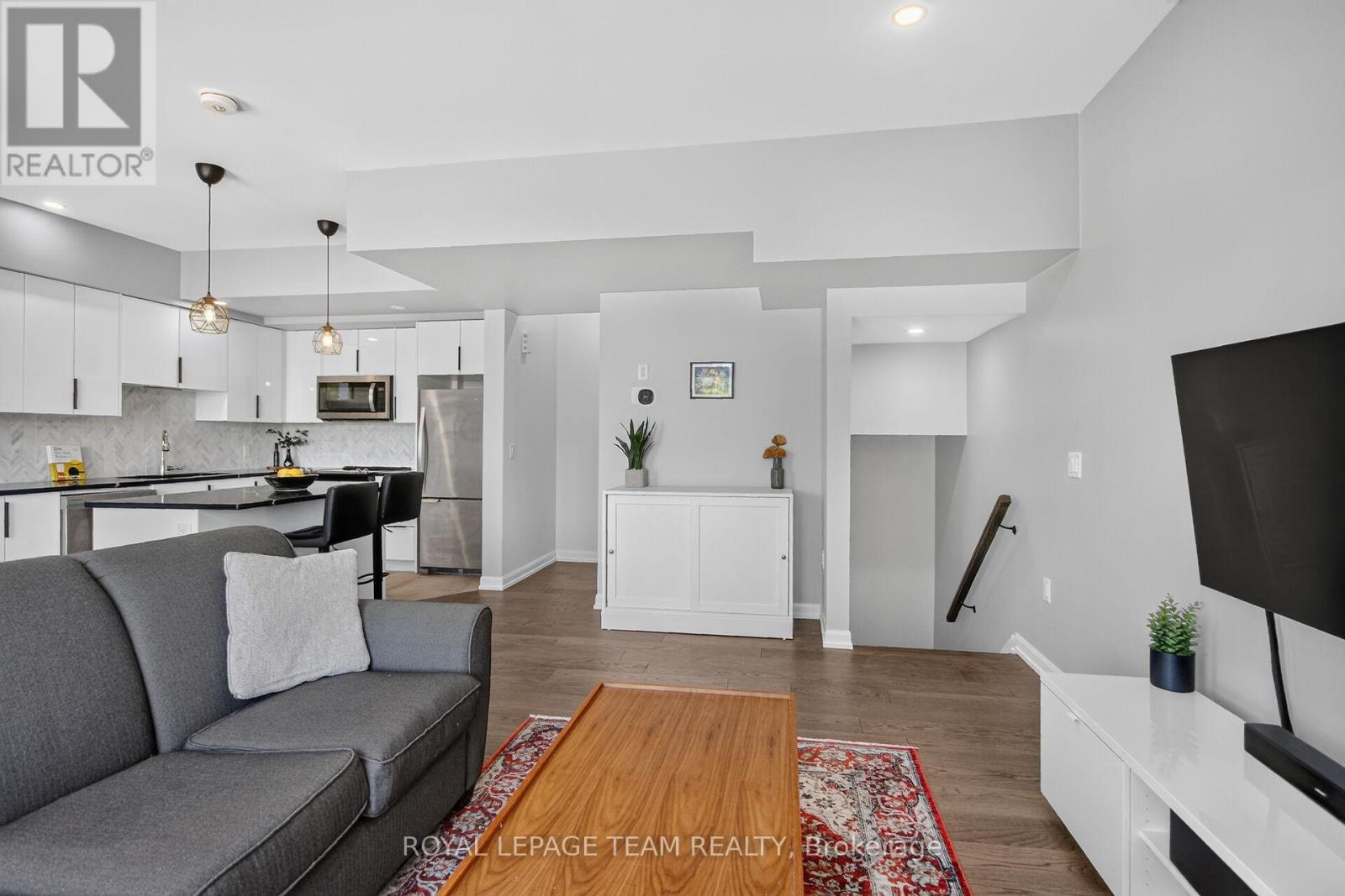 2706 DRAPER AVENUE - 11