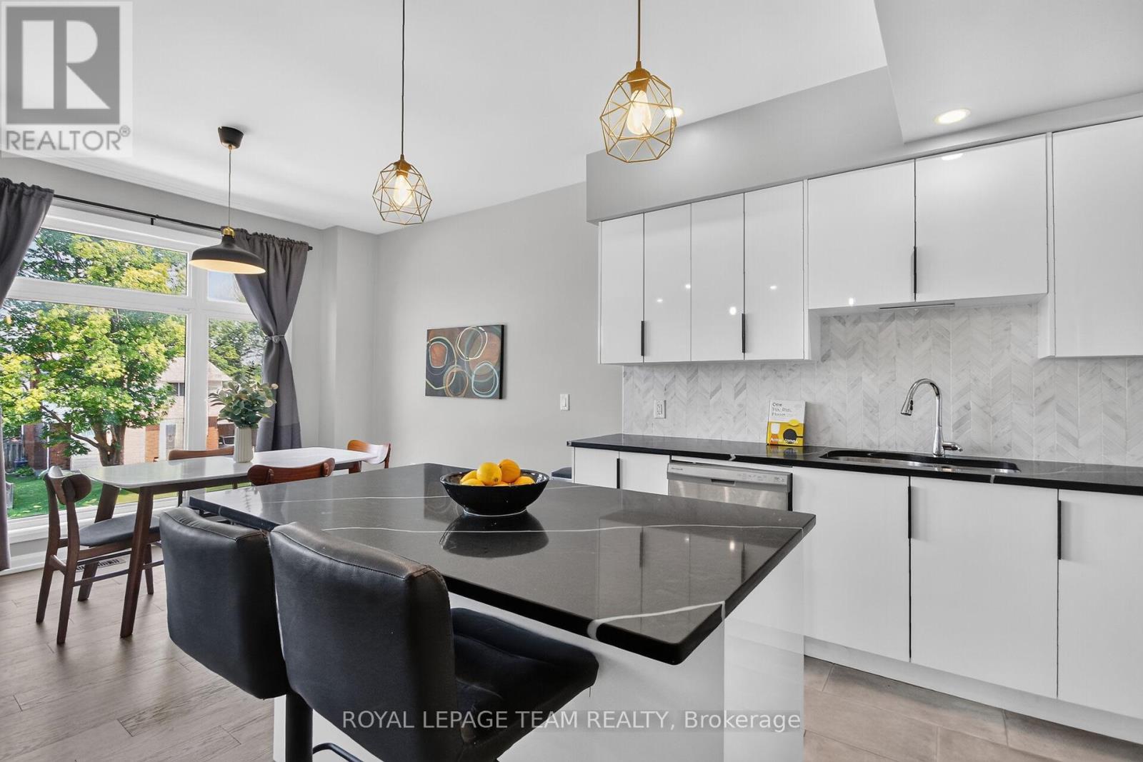 2706 DRAPER AVENUE - 15