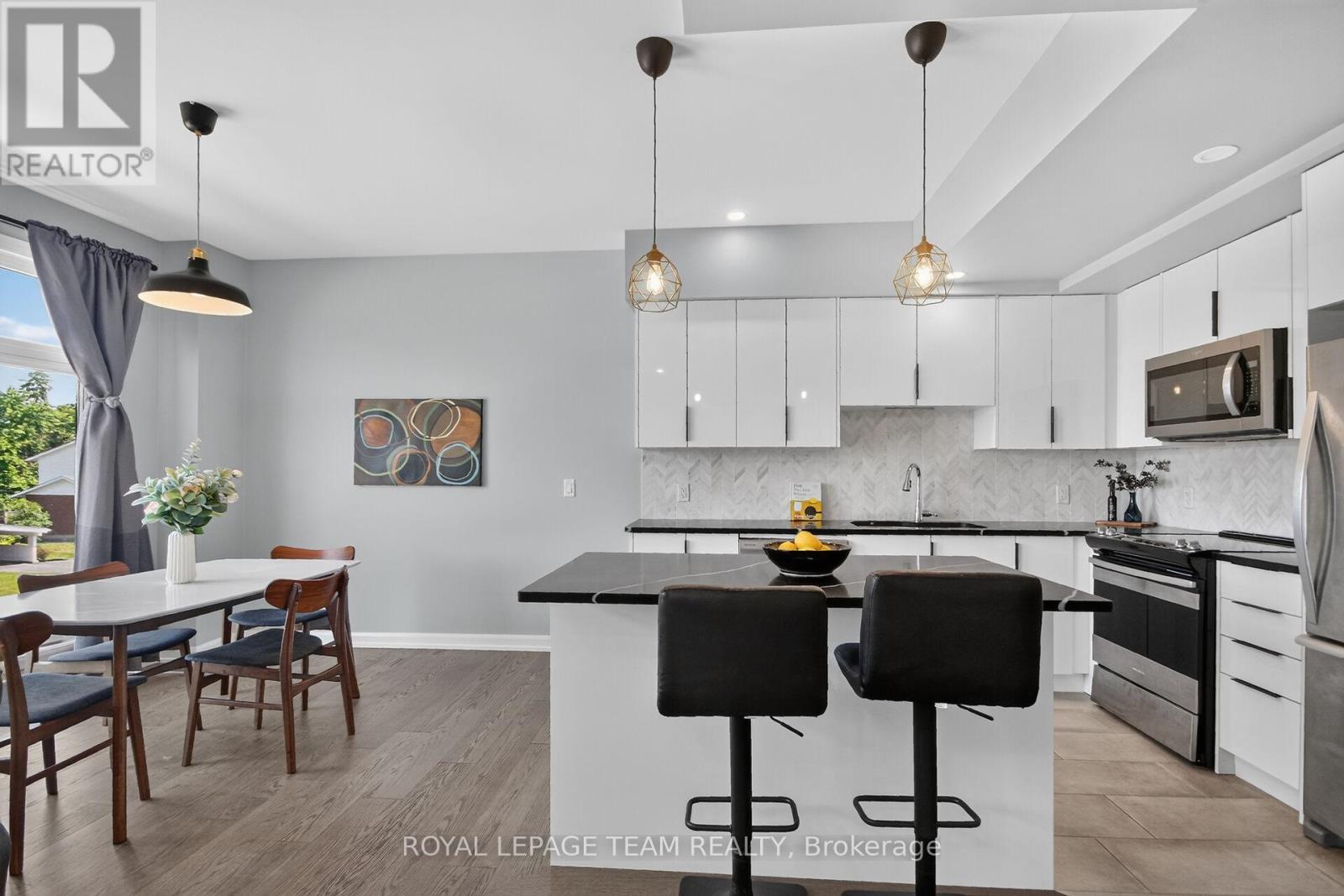 2706 DRAPER AVENUE - 19