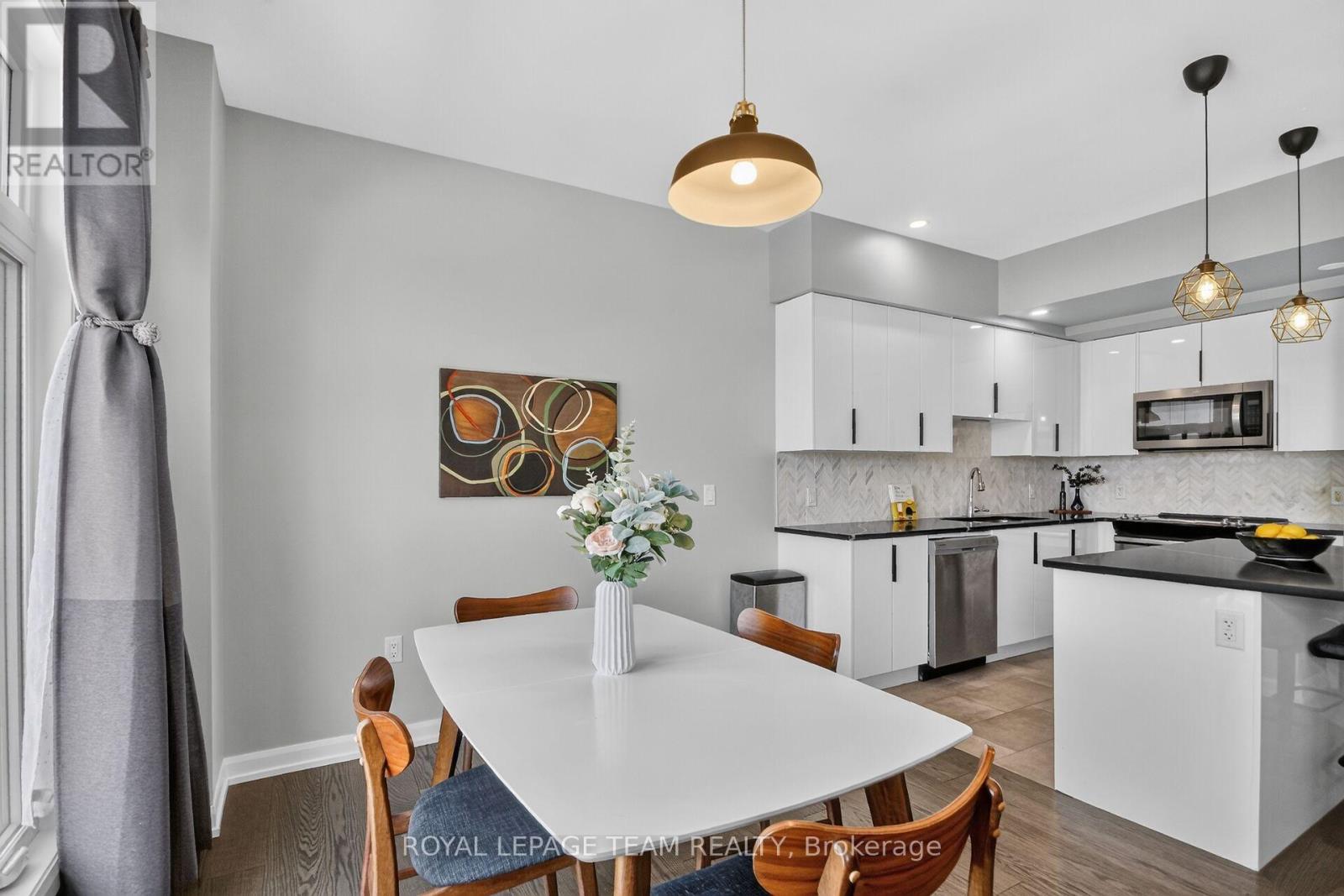2706 DRAPER AVENUE - 22