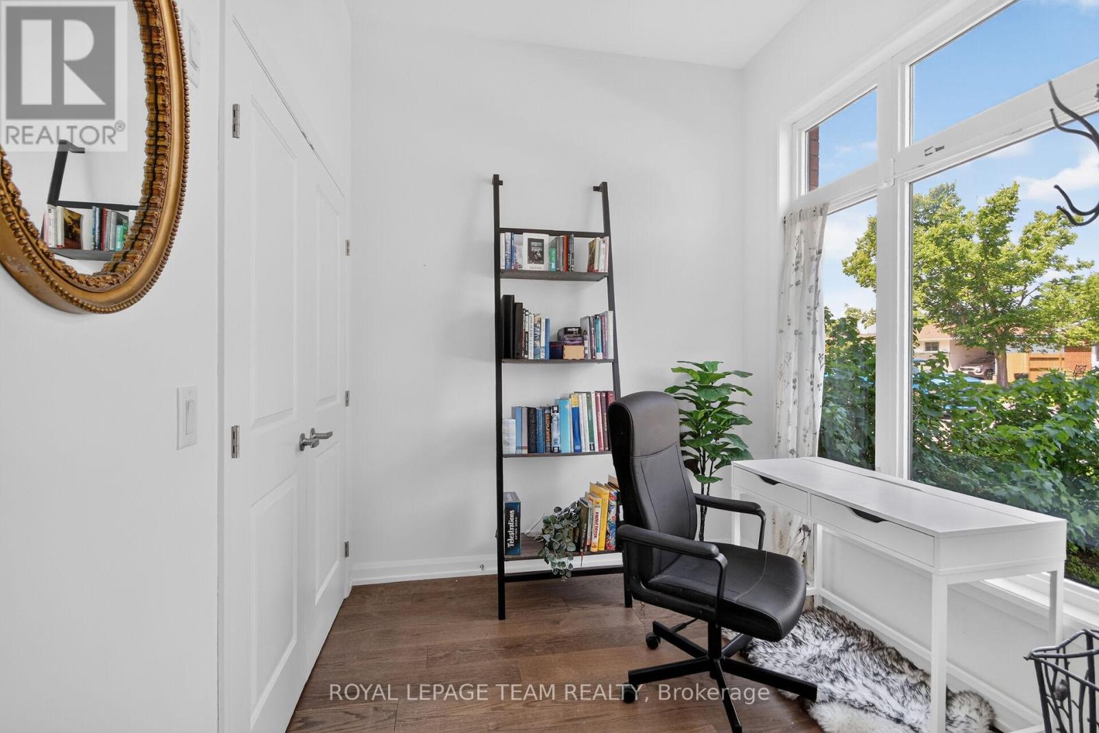 2706 DRAPER AVENUE - 3
