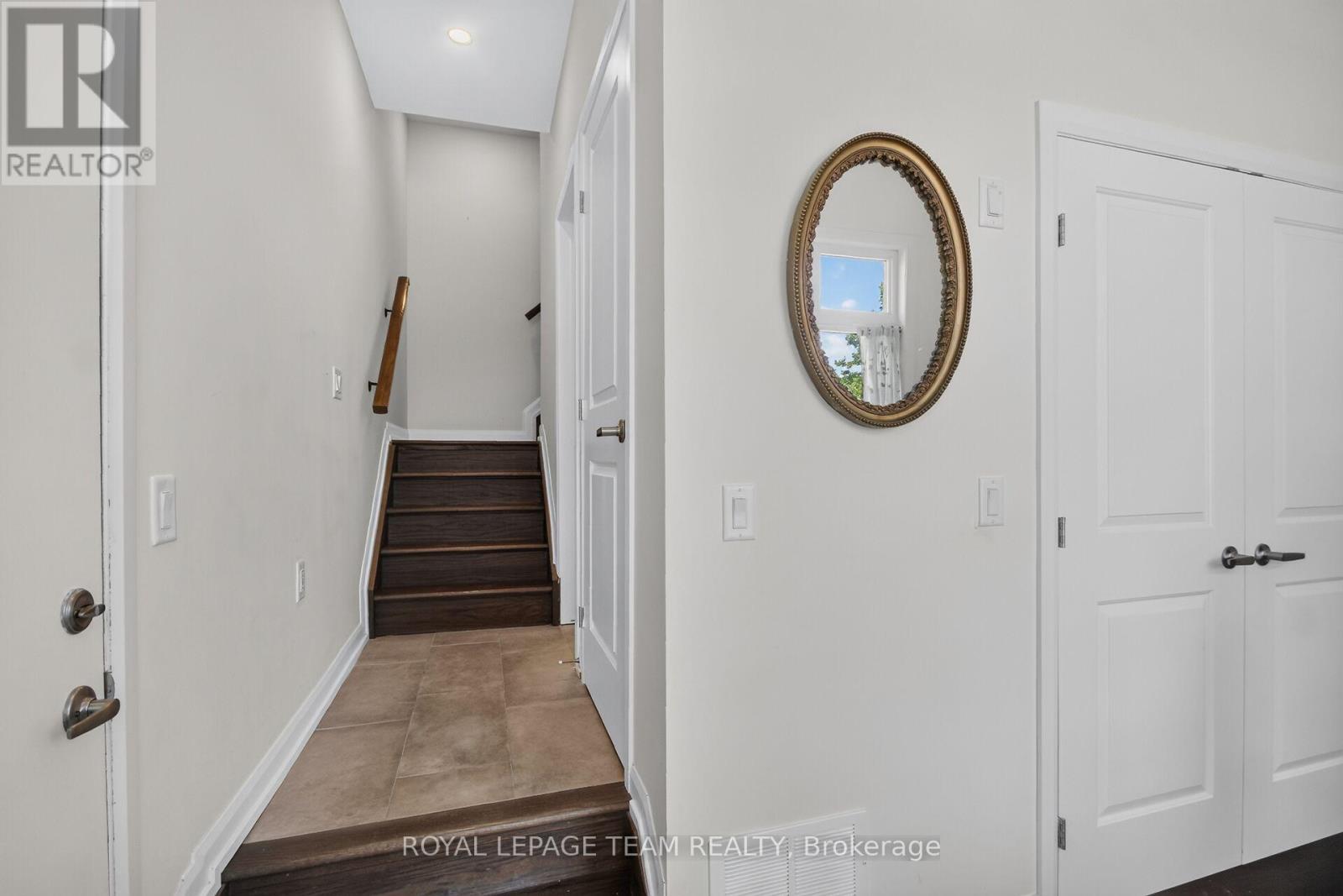 2706 DRAPER AVENUE - 5