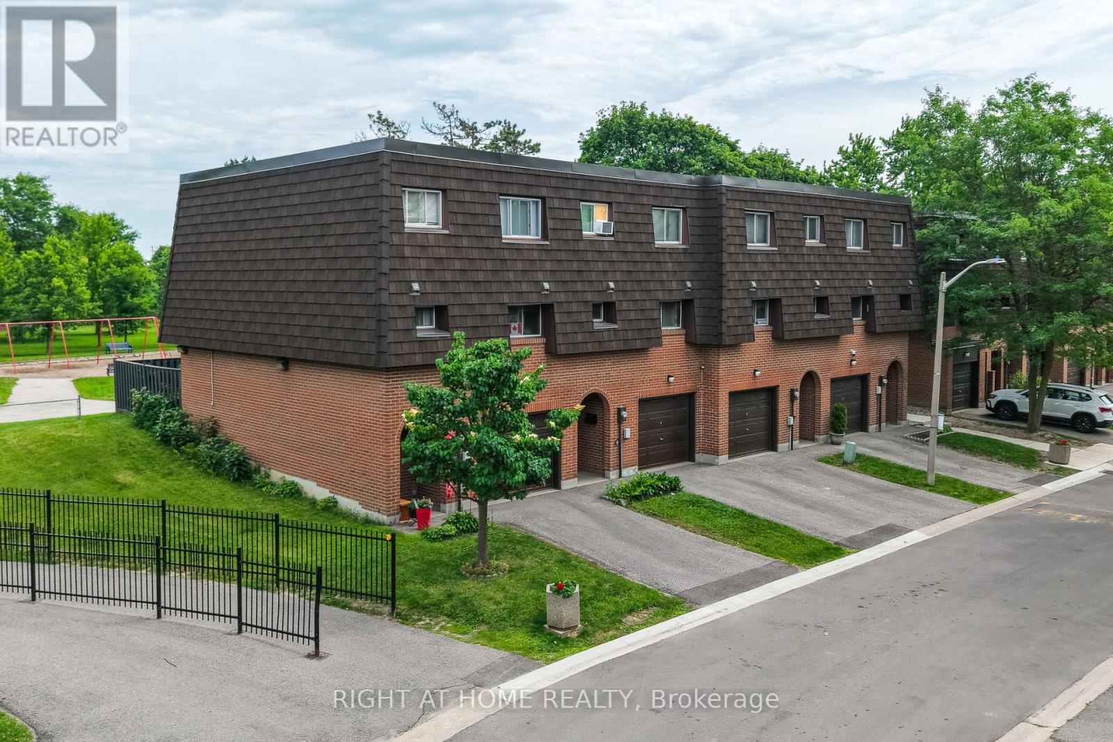 #74 100 DARRAS COURT - 46