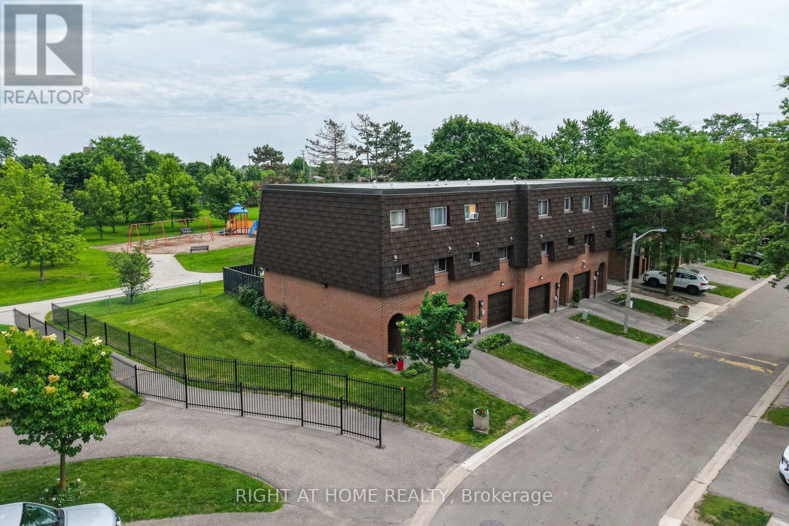 #74 100 DARRAS COURT - 47