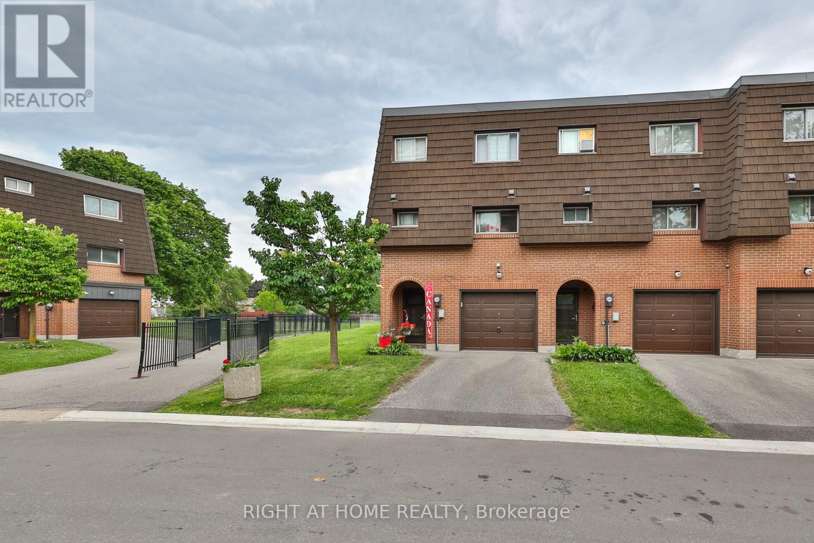 #74 100 DARRAS COURT - 1