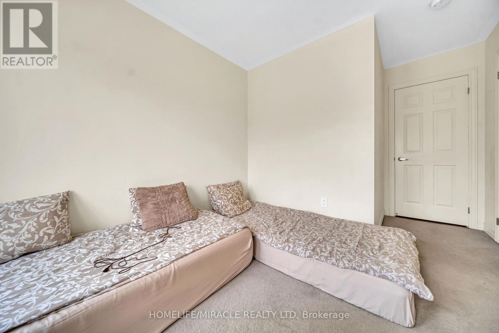 1195 KETTERING DRIVE - 28