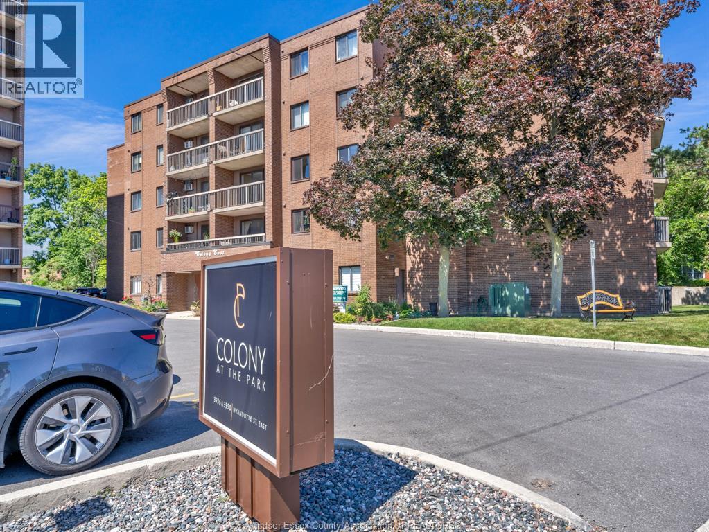 #505 3950 WYANDOTTE STREET East - 24
