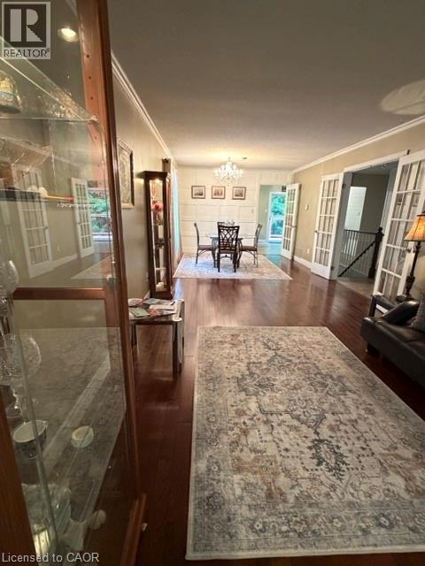 1029 DINA Crescent - 10