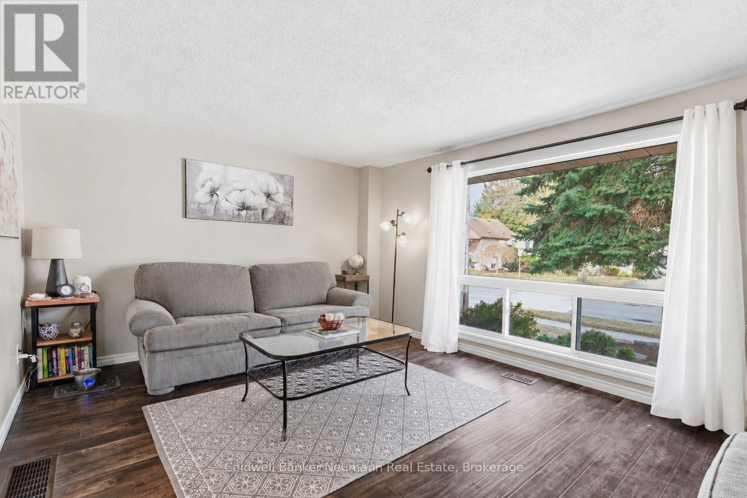 99 EMMA STREET - 3