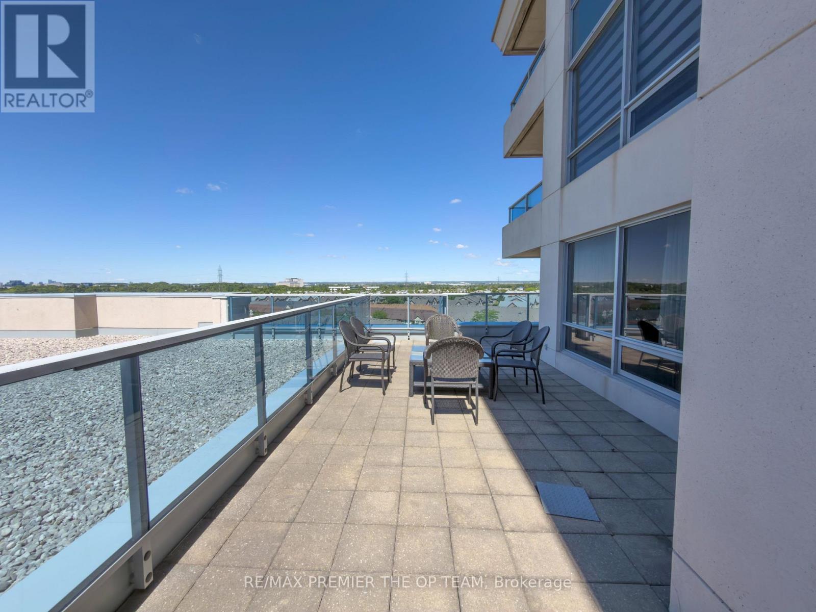 #1077 23 COX BOULEVARD - 45