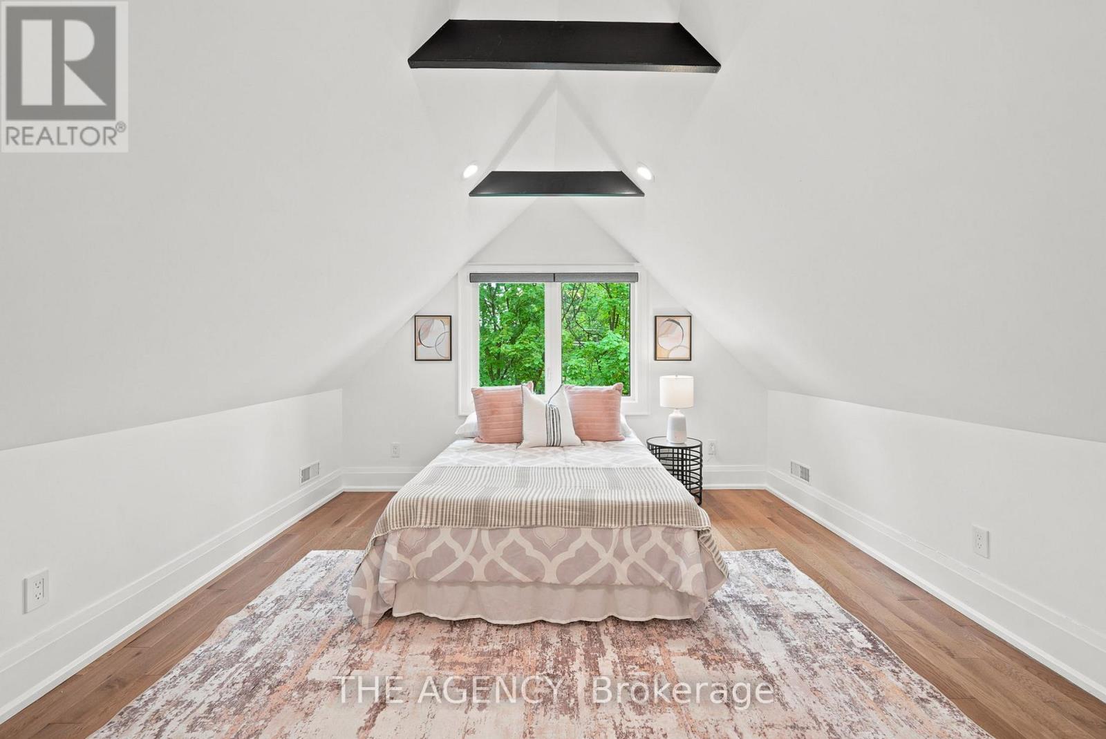 418 SOUDAN AVENUE - 24