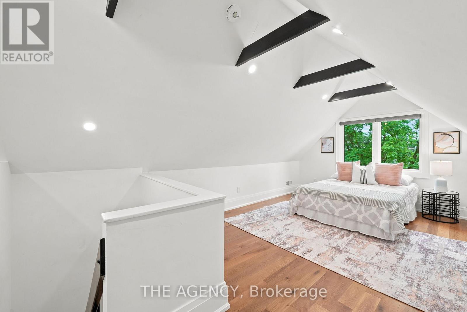 418 SOUDAN AVENUE - 25