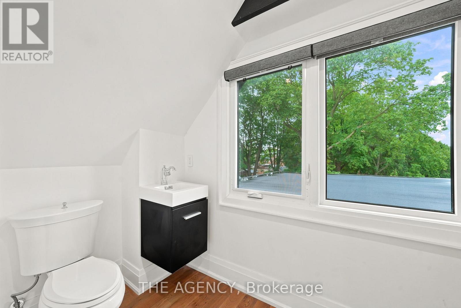 418 SOUDAN AVENUE - 26