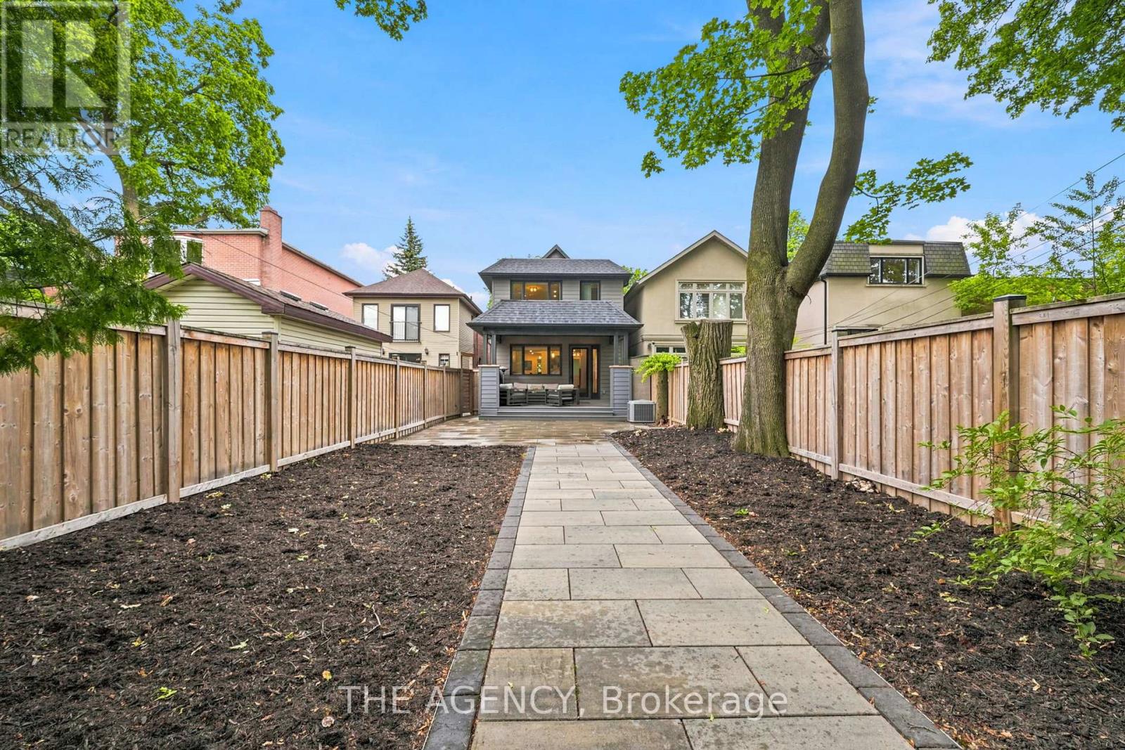 418 SOUDAN AVENUE - 34