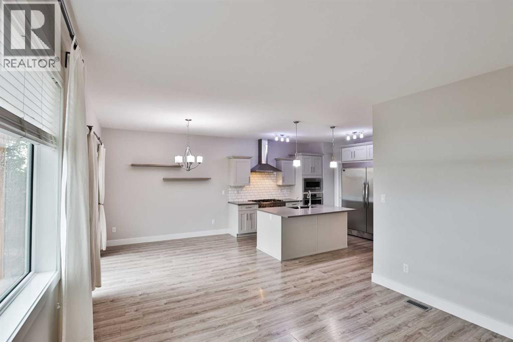 470 Bluebell Lane W — photo 10