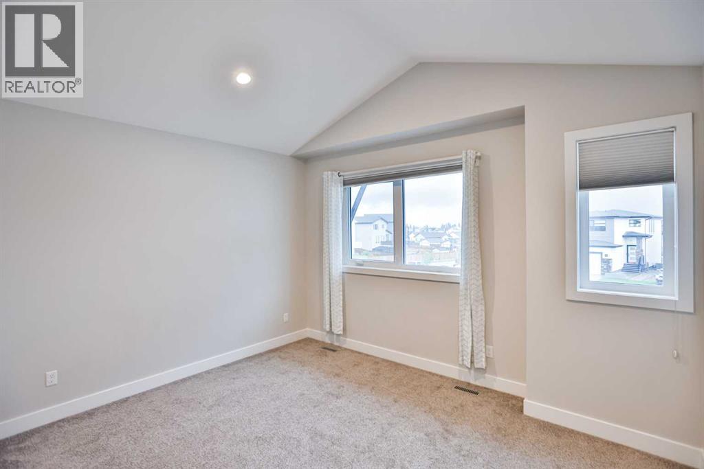 470 Bluebell Lane W — photo 19