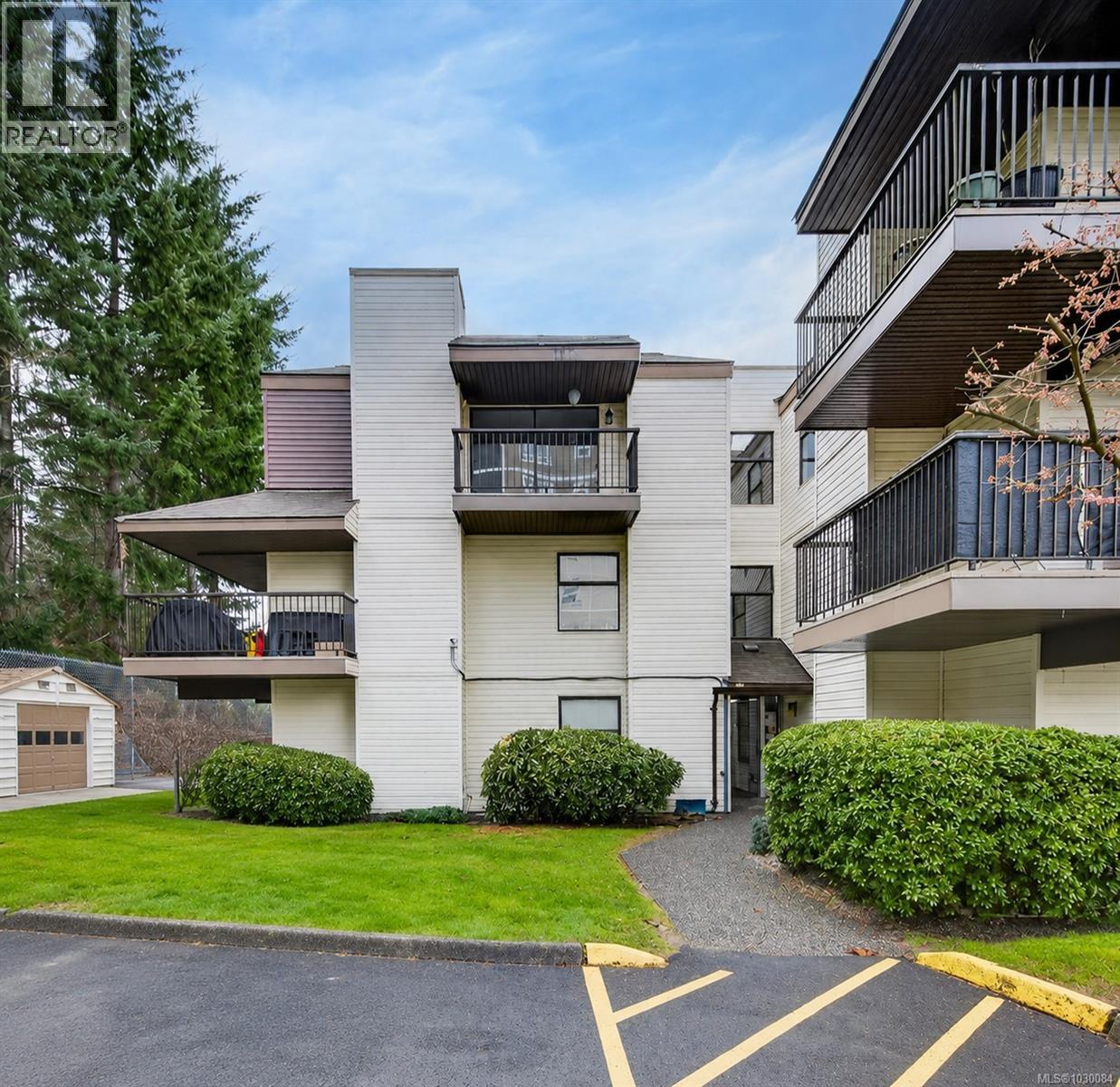 #312 585 DOGWOOD St S - Image 3