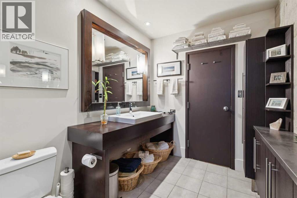 #102D 500 Eau Claire Avenue SW - 17