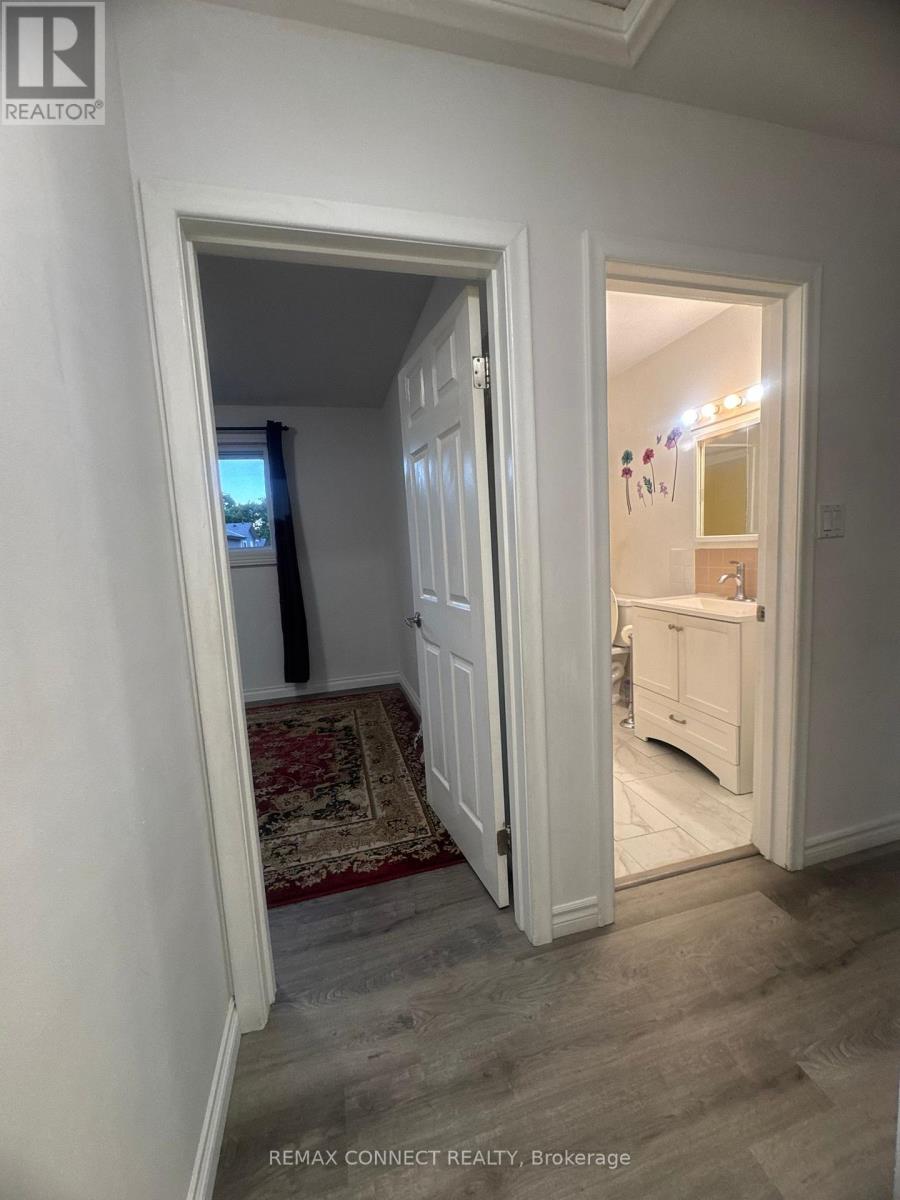 1039 WILLOWDALE AVENUE - 27