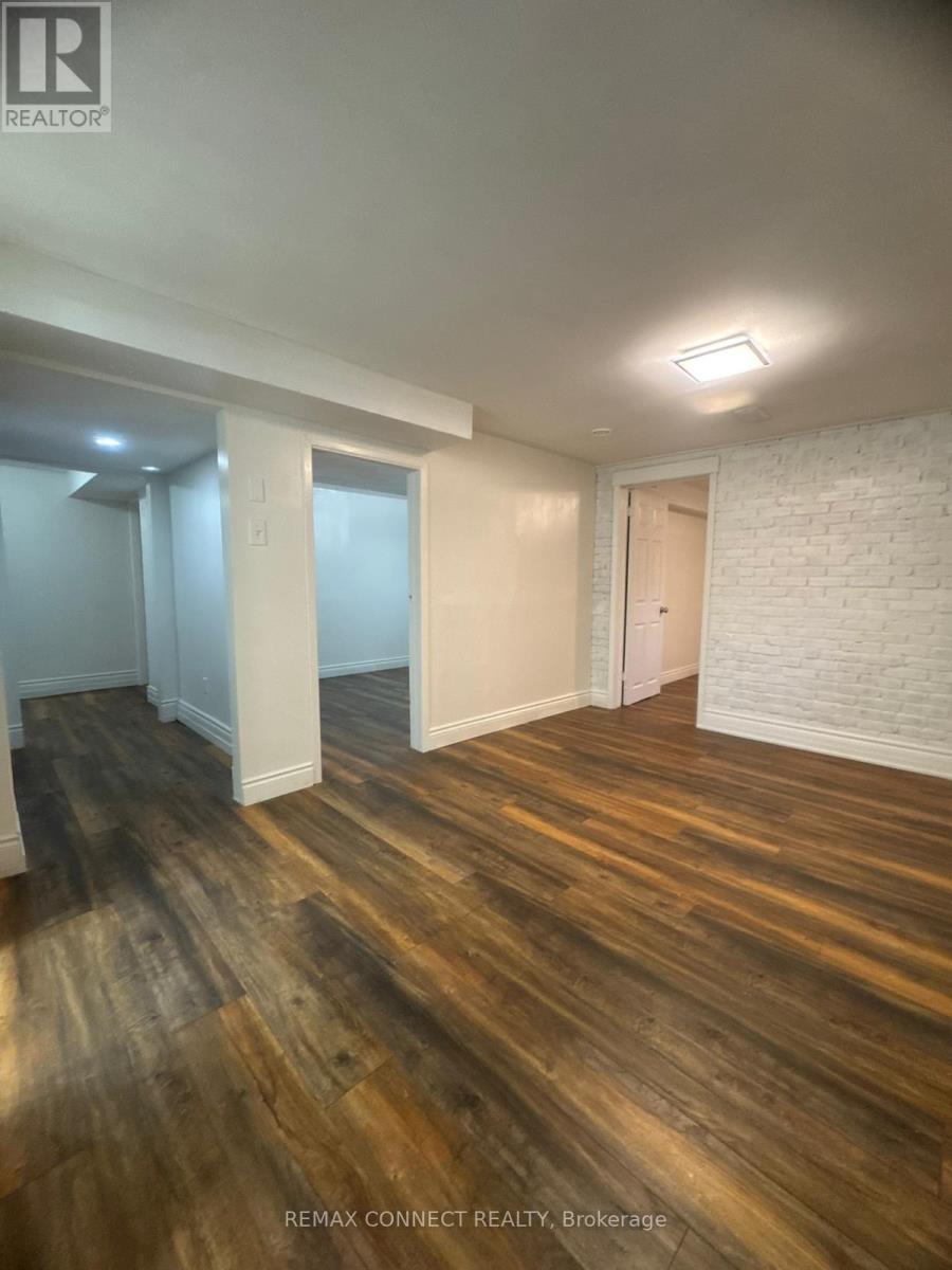 1039 WILLOWDALE AVENUE - 32