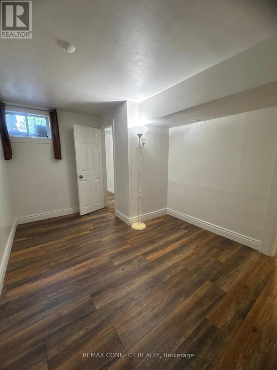 1039 WILLOWDALE AVENUE - 40