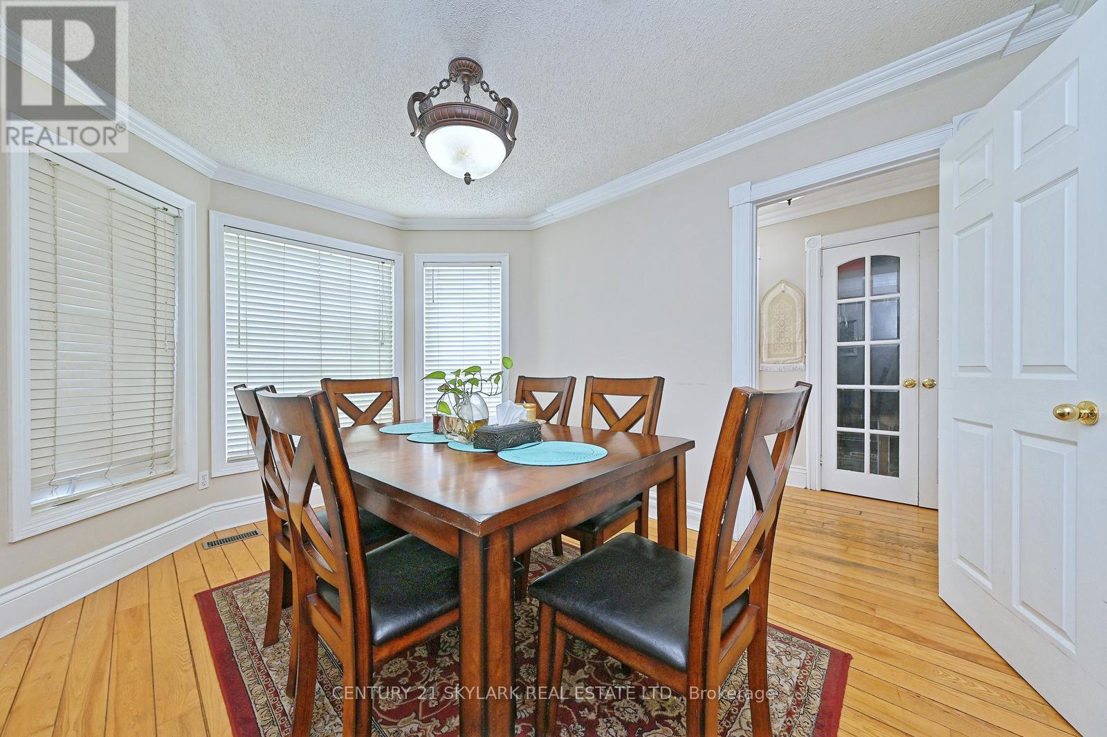 1922 DALHOUSIE CRESCENT - 5