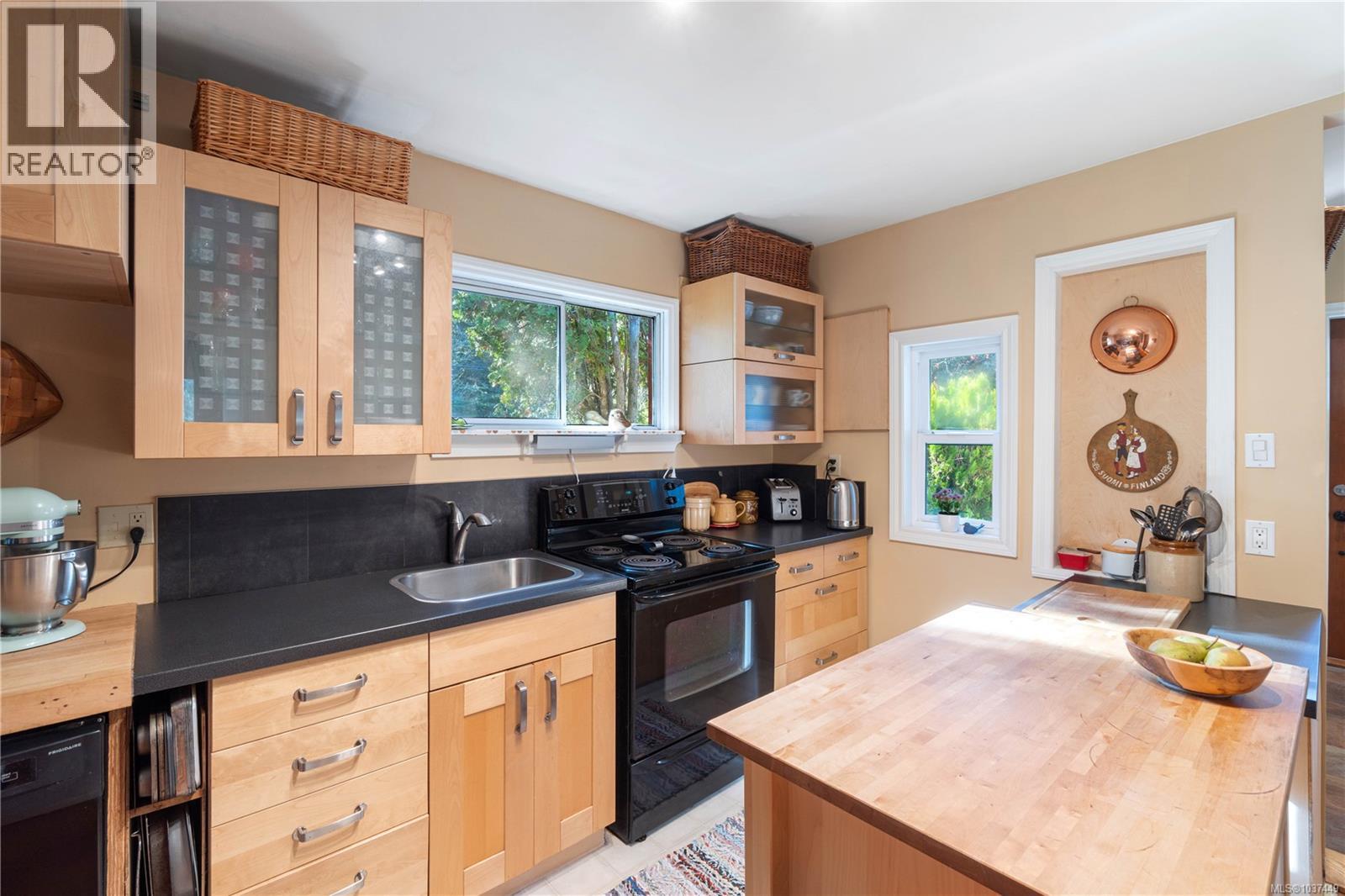 681 Turner Rd - 21