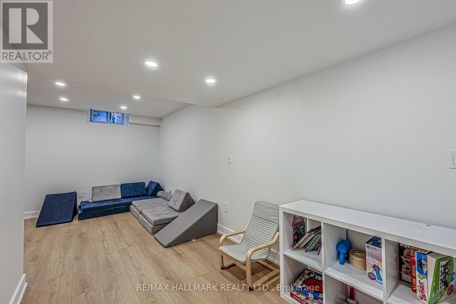 256 SANDALE ROAD - 24