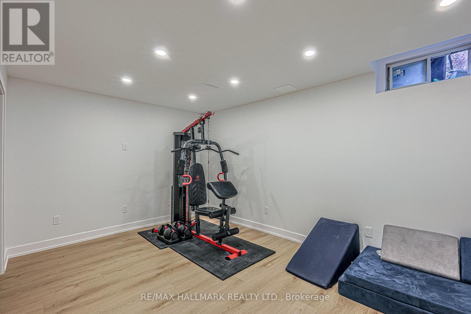256 SANDALE ROAD - 25