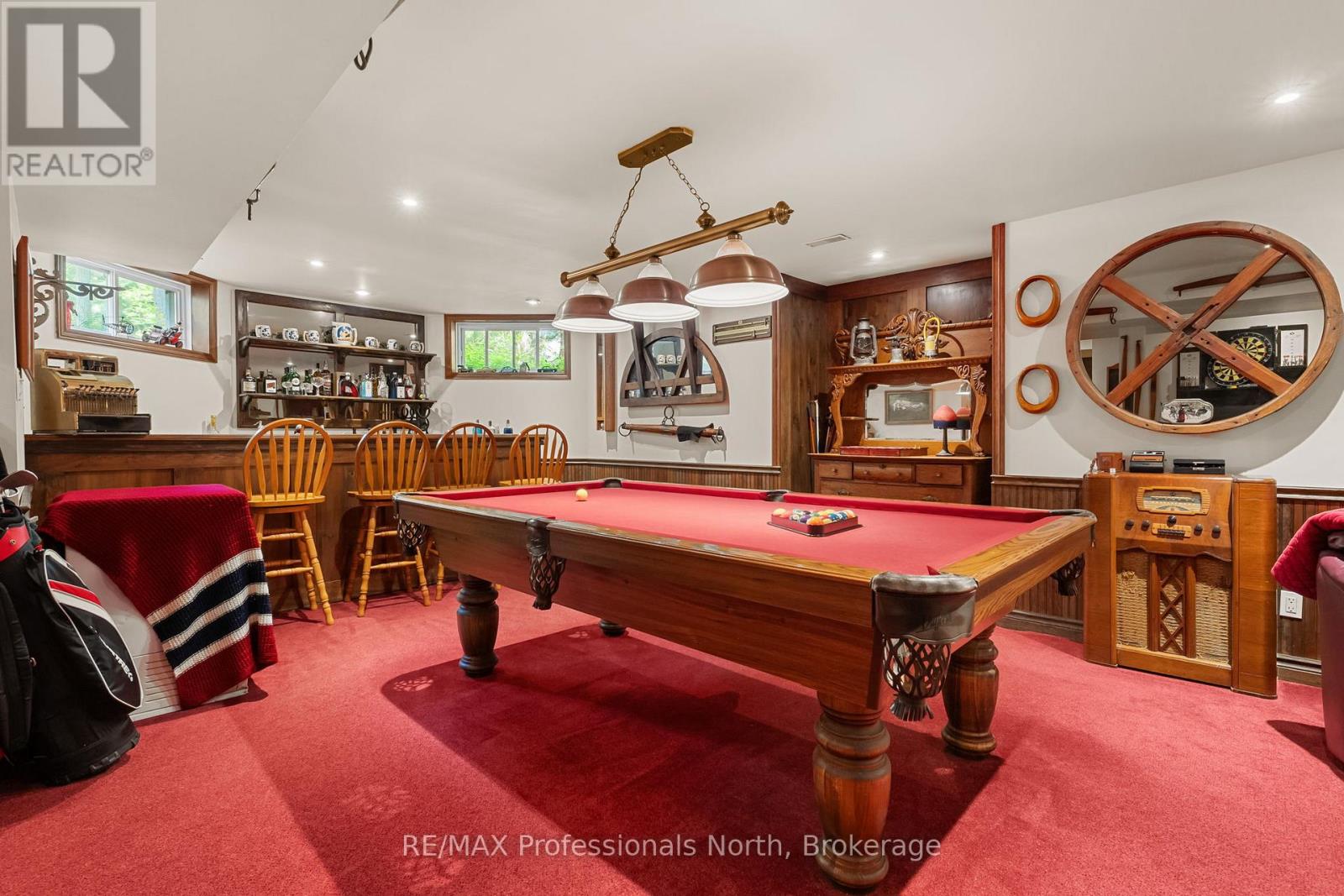 22 KNOWLES CRESCENT E - 30