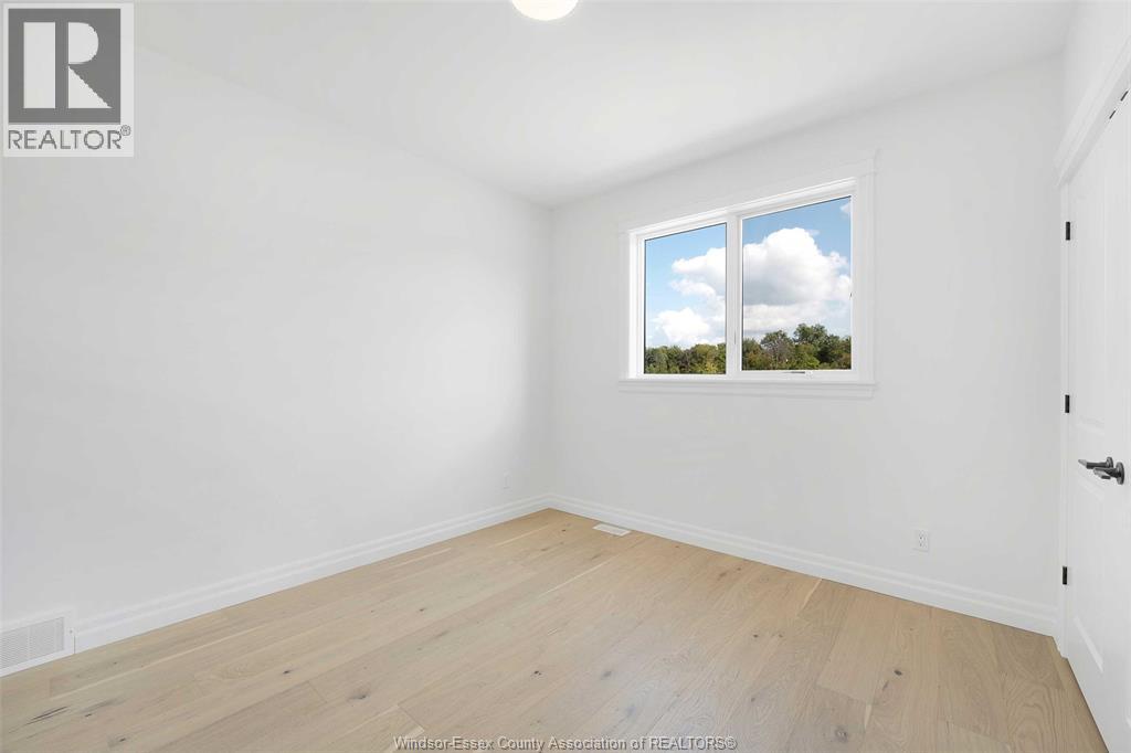 88 GRAF STREET - 25