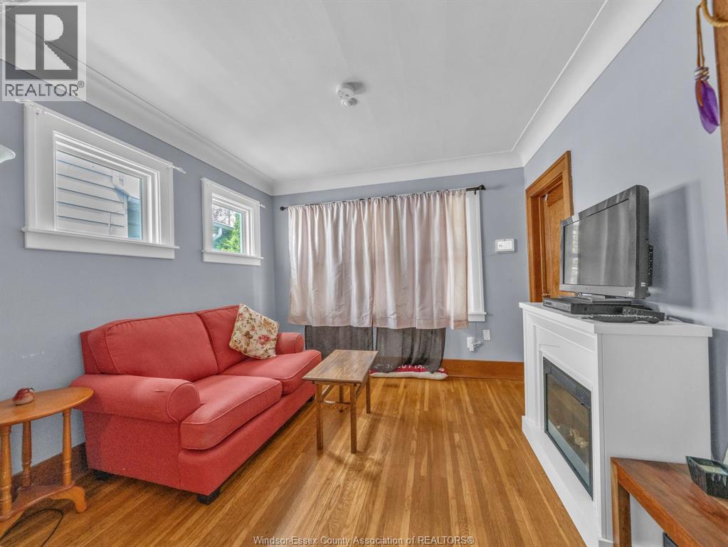 1673 Cadillac STREET - 9
