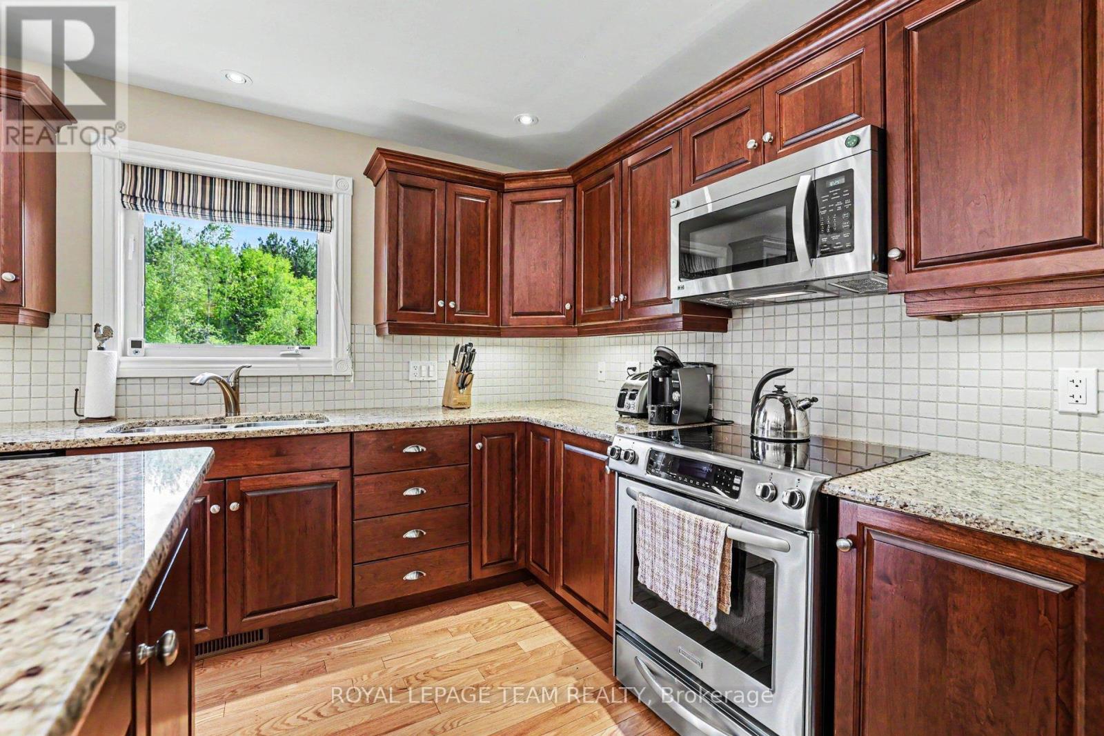 28 KIMBERLY AVENUE - Image 15