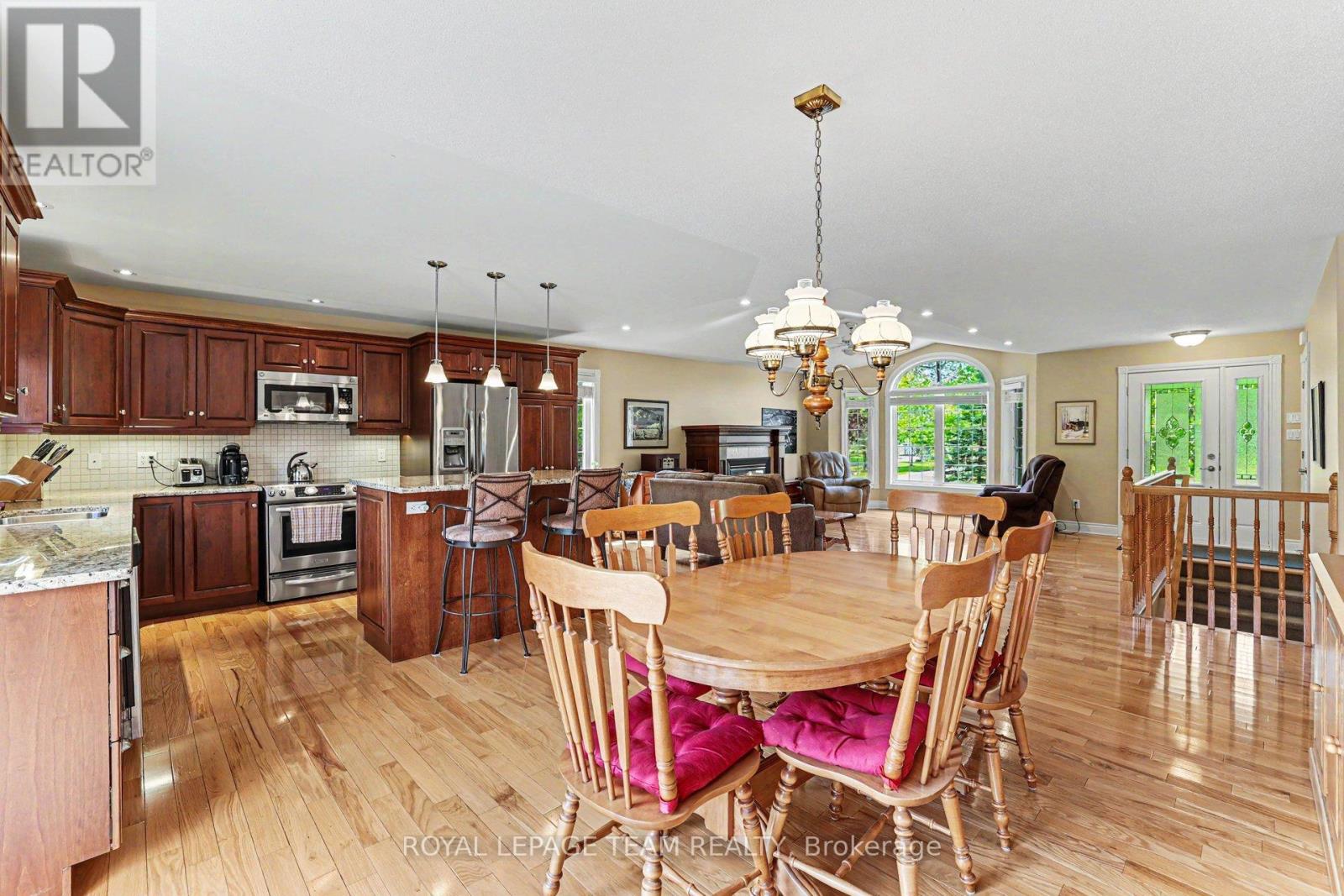 28 KIMBERLY AVENUE - 12
