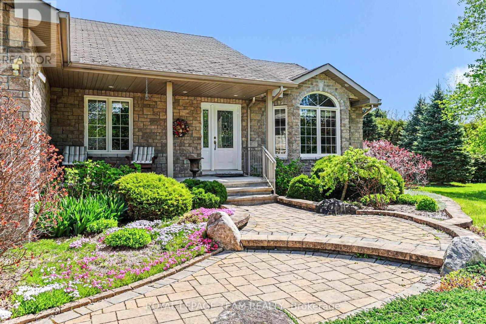 28 KIMBERLY AVENUE - 3