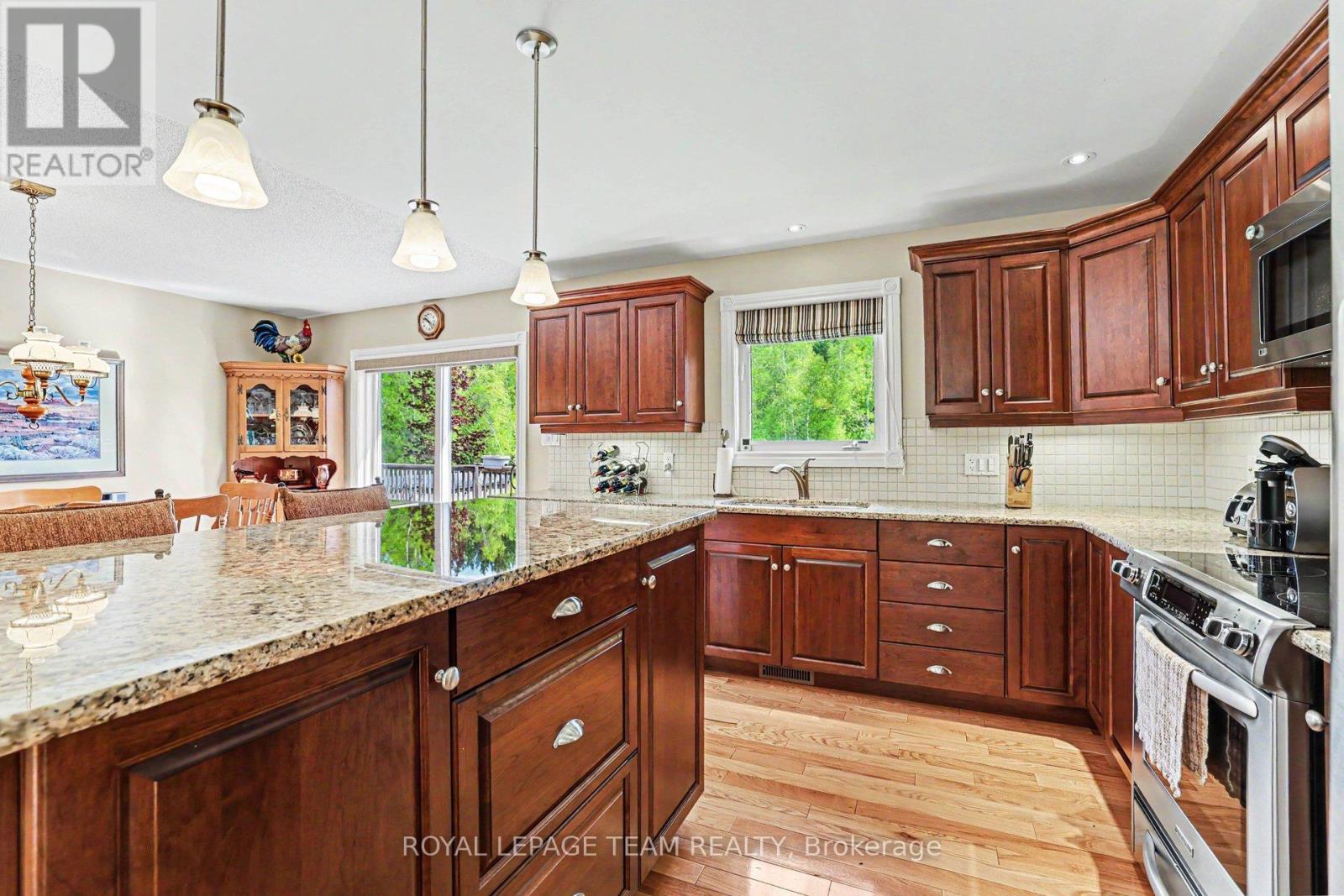 28 KIMBERLY AVENUE - Image 16