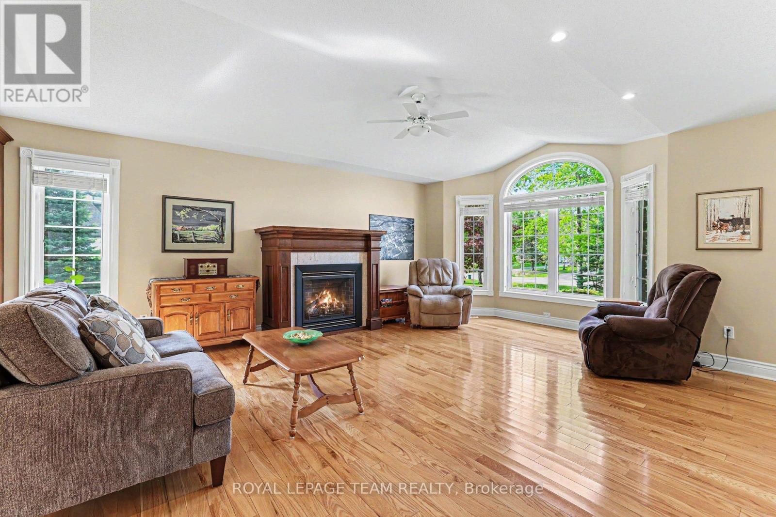 28 KIMBERLY AVENUE - 6