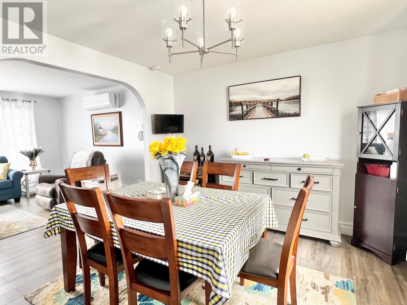 10 Southcott Drive - 22