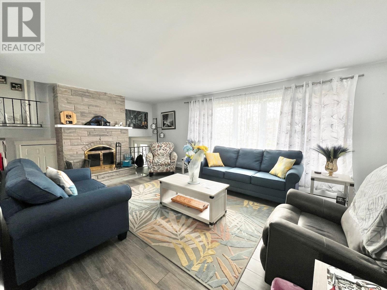 10 Southcott Drive - 20
