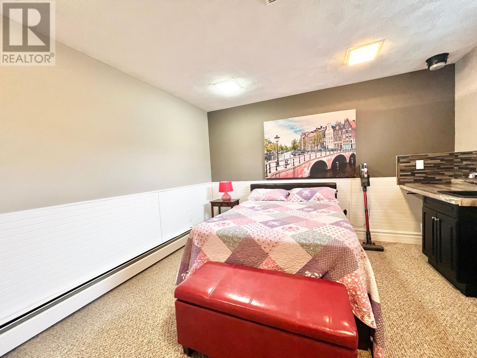 10 Southcott Drive - 39