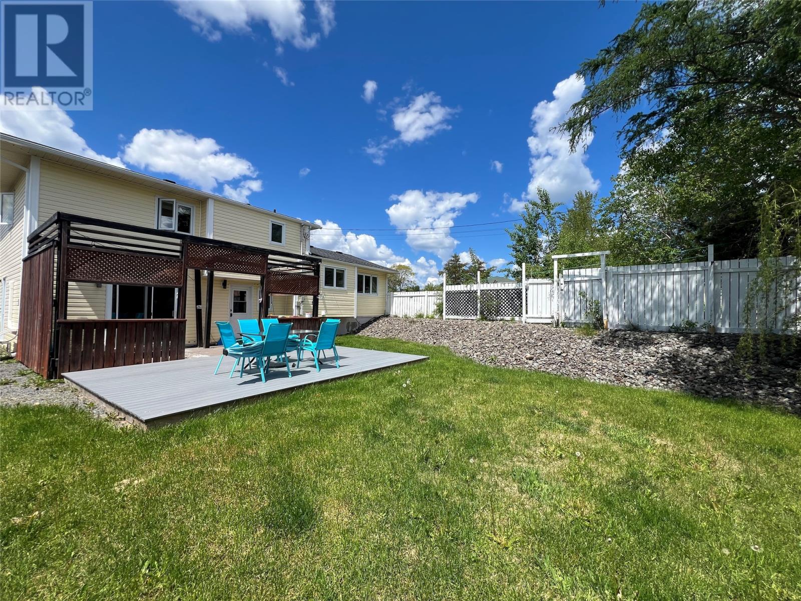 10 Southcott Drive - 4