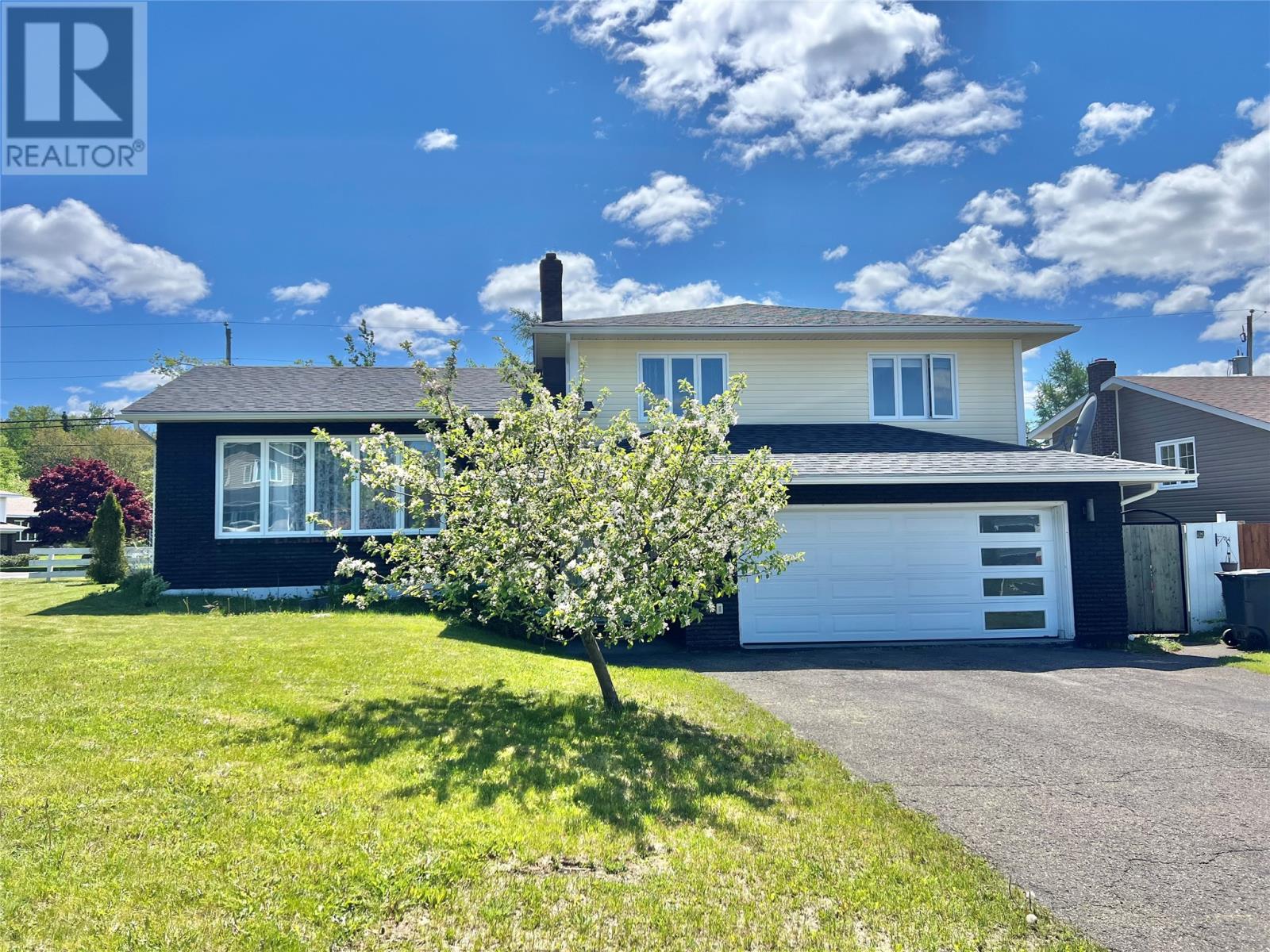 10 Southcott Drive - 2
