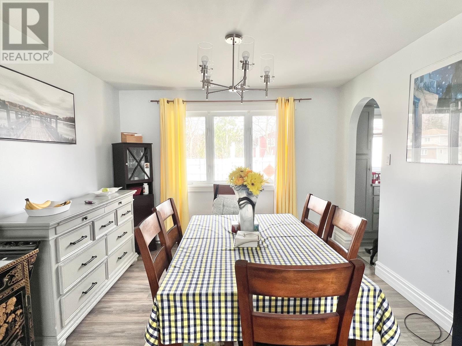 10 Southcott Drive - 21