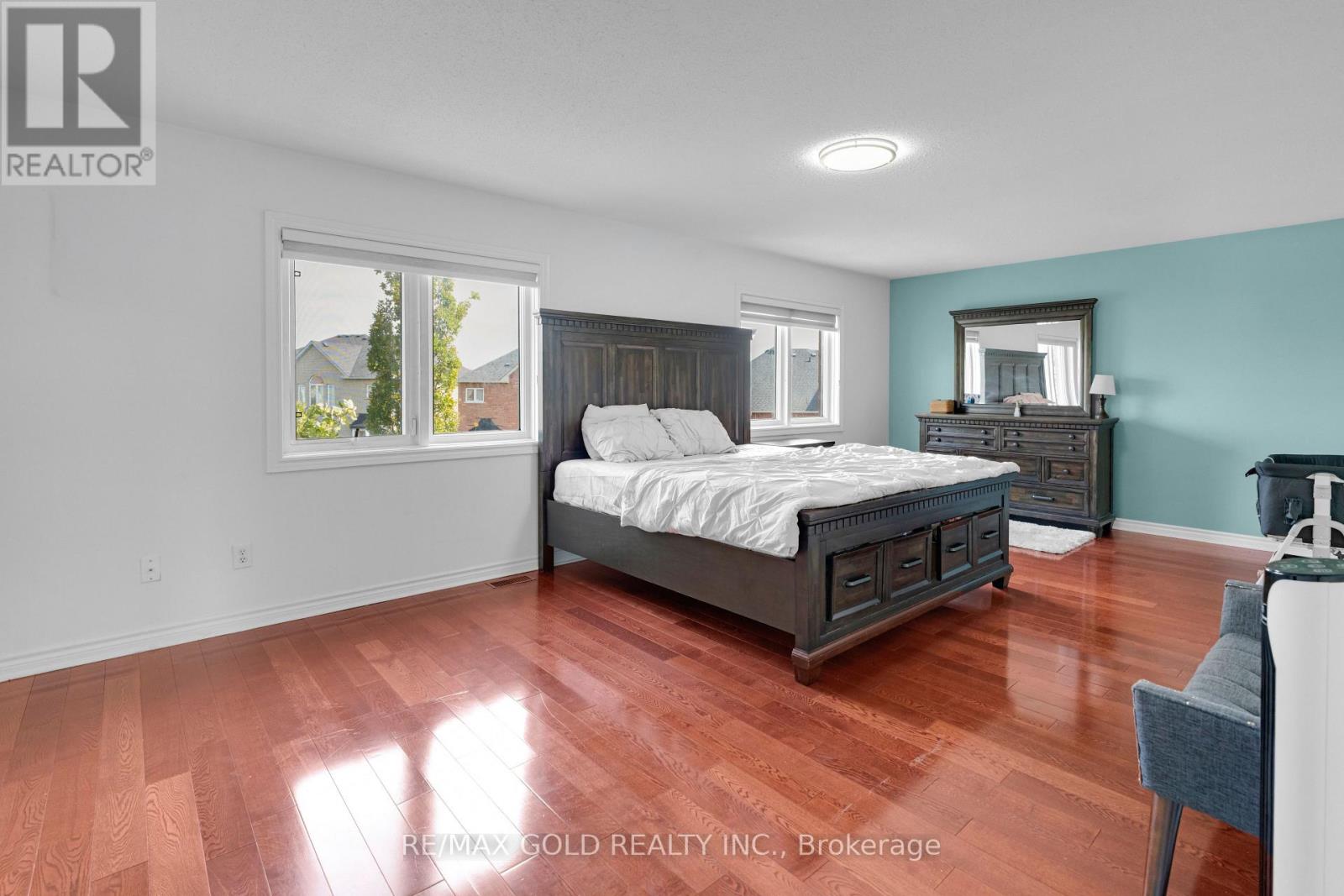 39 DARREN ROAD - 24