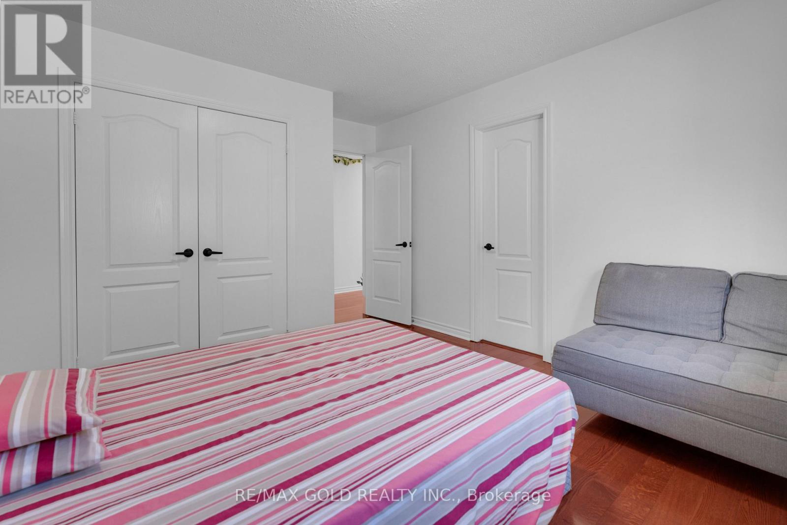 39 DARREN ROAD - 28