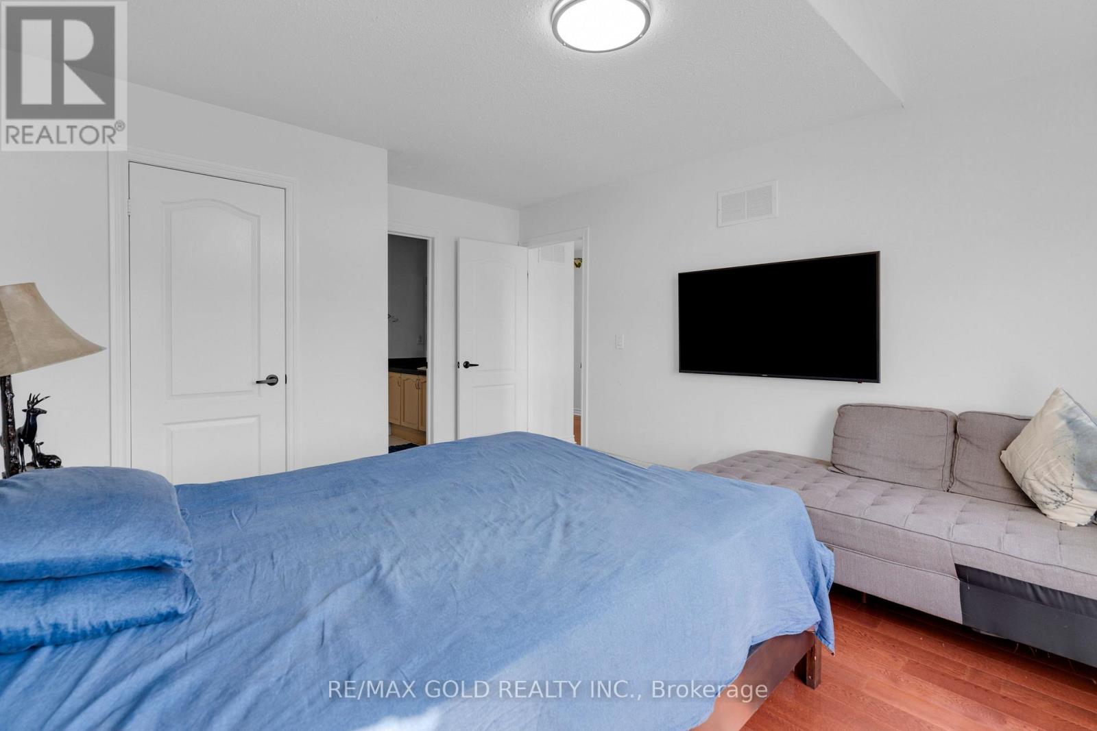 39 DARREN ROAD - 33