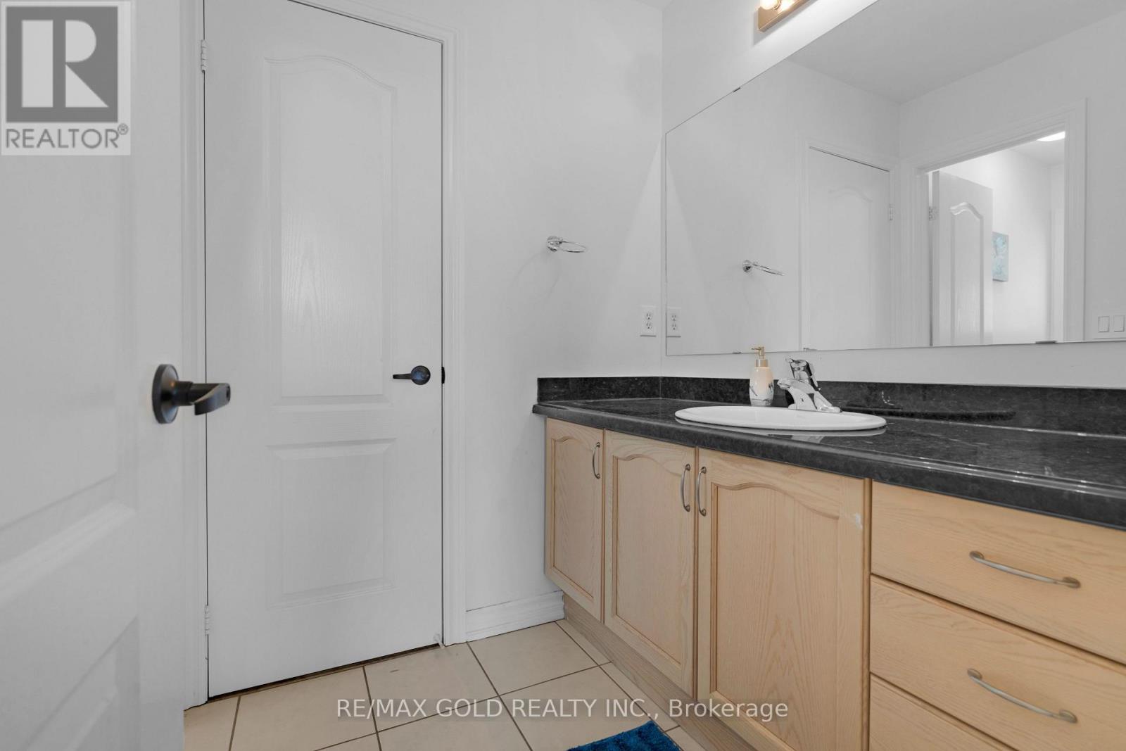 39 DARREN ROAD - 35