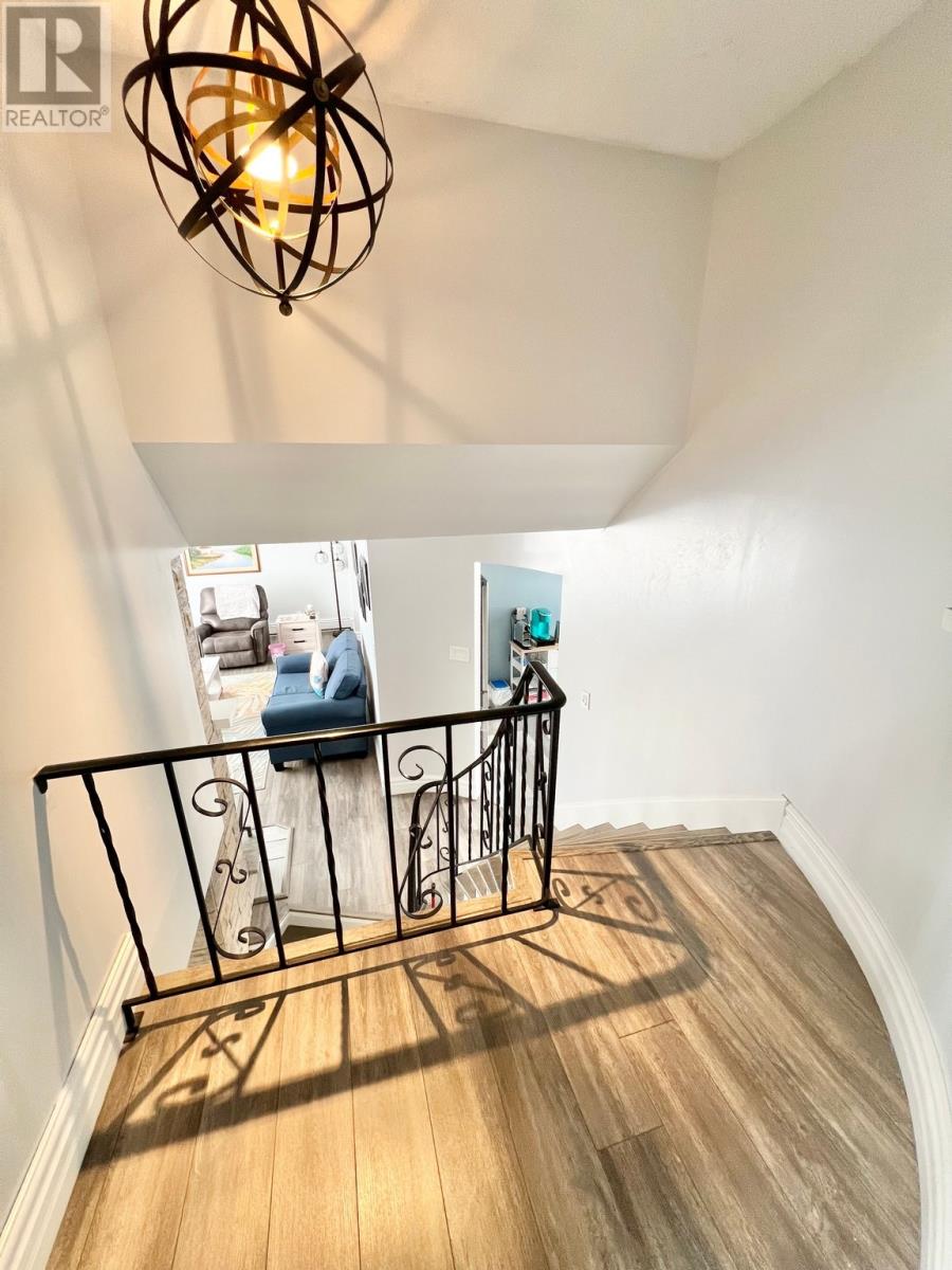 10 Southcott Drive - 27